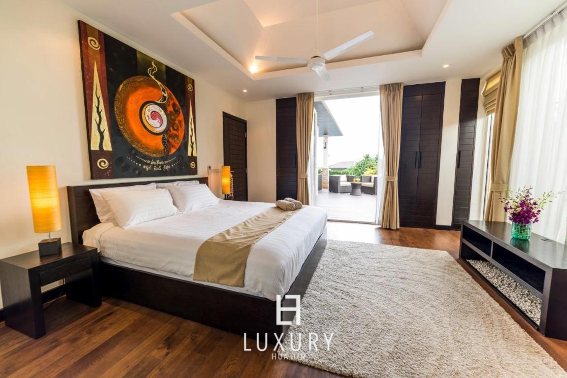 Villa 5 Bedroom Amazing Pool In Ts1