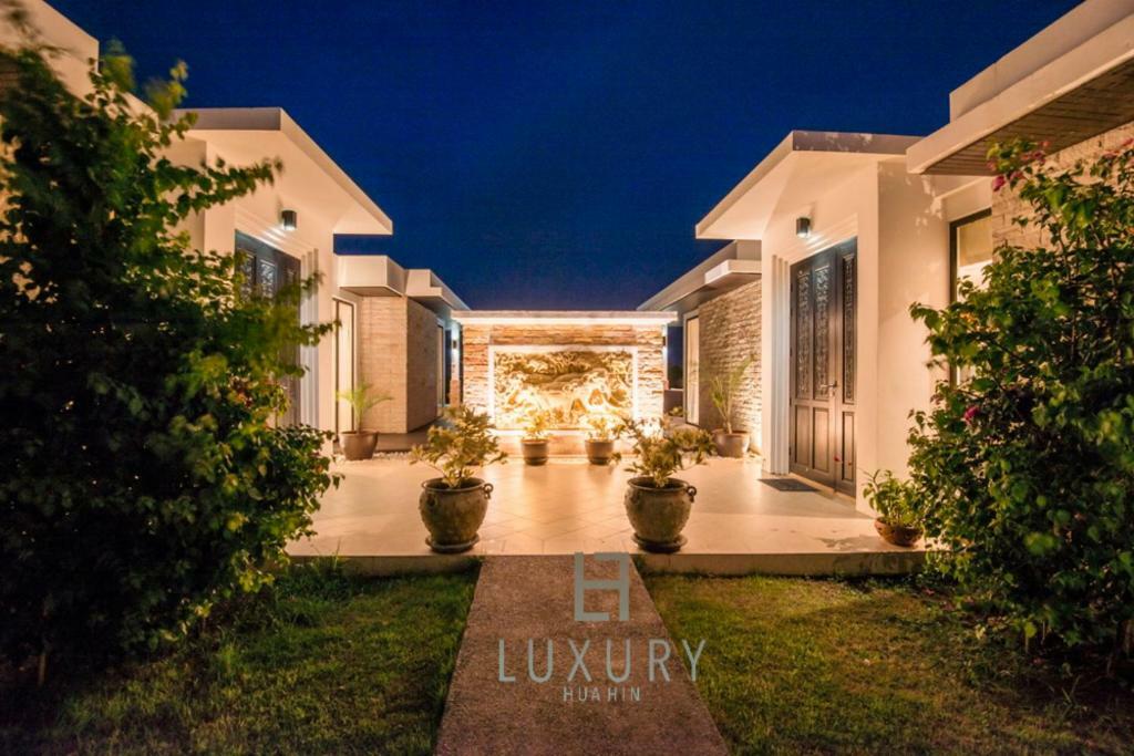 5 Bedroom Amazing Pool In Ts1 * Hua Hin
