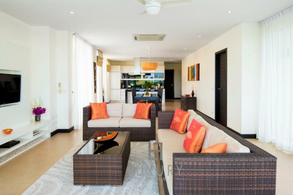 5 Bedroom Amazing Pool In Ts1 Villaer